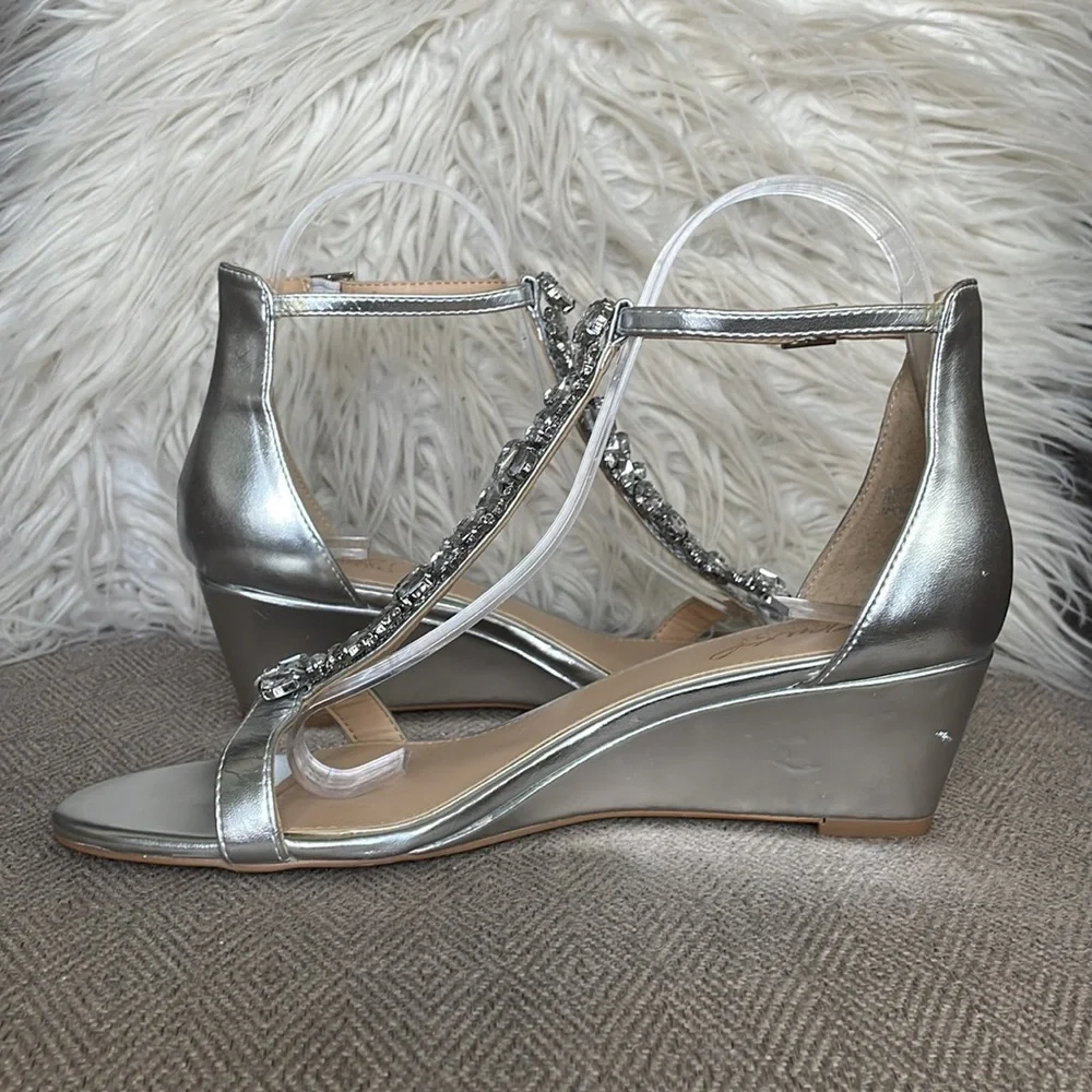 Jewel Badgley Mischka “DARRELL” Wedges‎